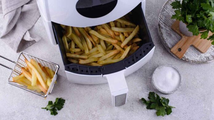 Whether you want to fry samosas or pakoras in the rain, these Air Fryers are the best for everything