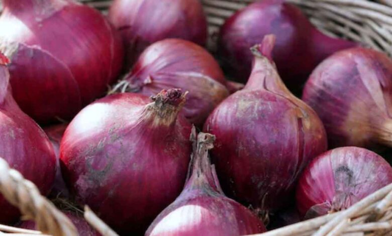 You will eat four rotis even when you are not hungry with this unique and easy onion dish