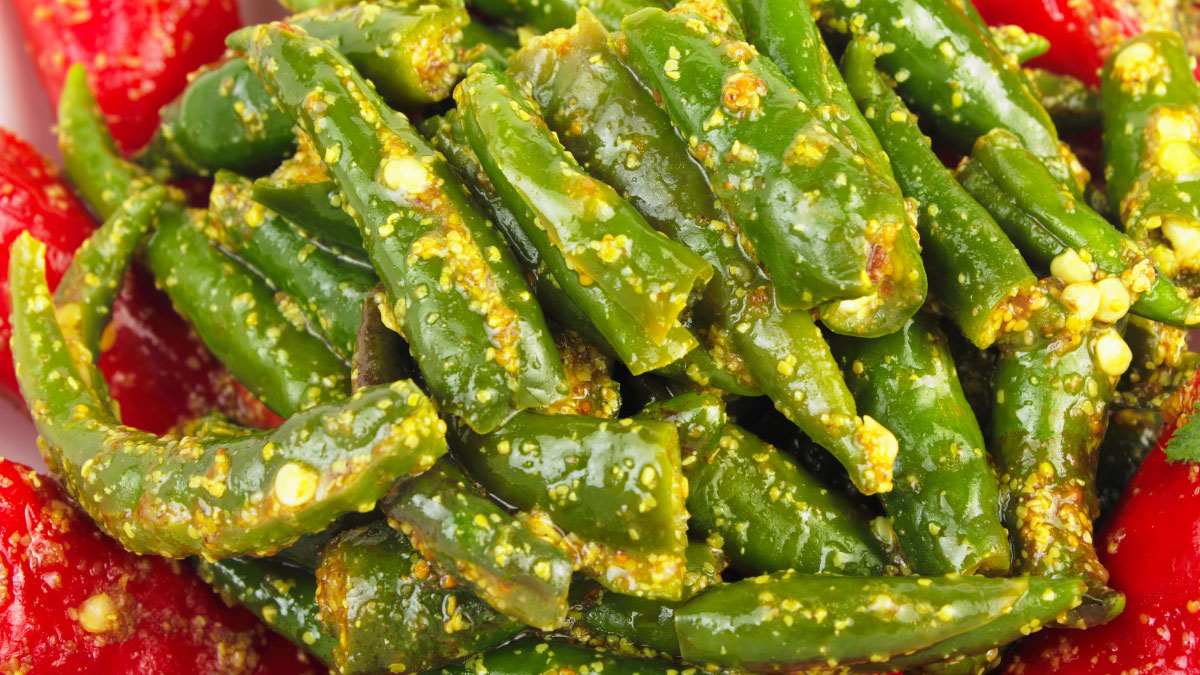 You would not have eaten such green chilli pickle, you will be forced to ask for it again and again