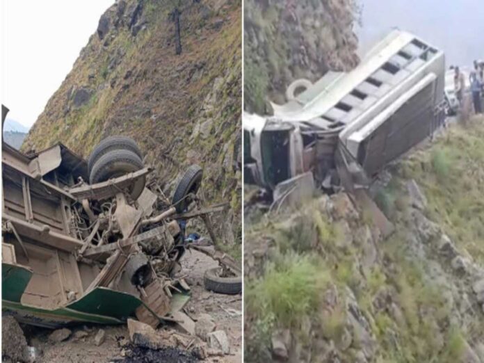 Bus falls into a ditch in Jubbal, Himachal Pradesh