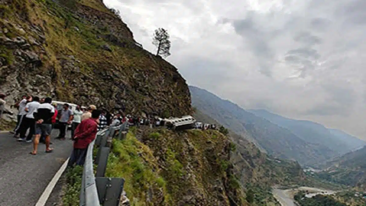 Bus falls into a ditch in Jubbal, Himachal Pradesh