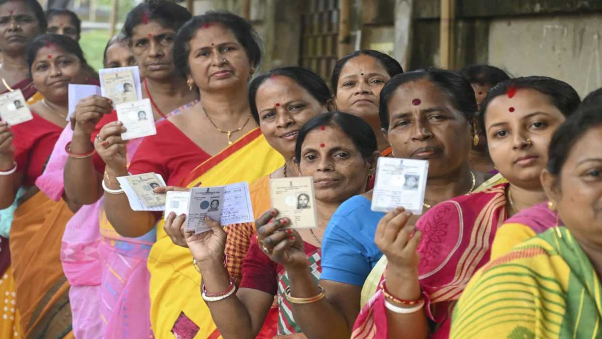 Lok Sabha elections Mob loots EVMs in West Bengal South 24 Parganas