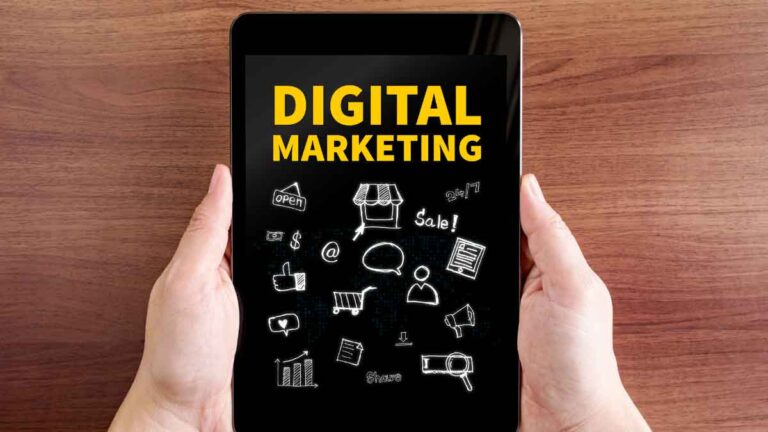 11 बेस्ट Digital Marketing कोर्सेस फ्री और पेड (2024)