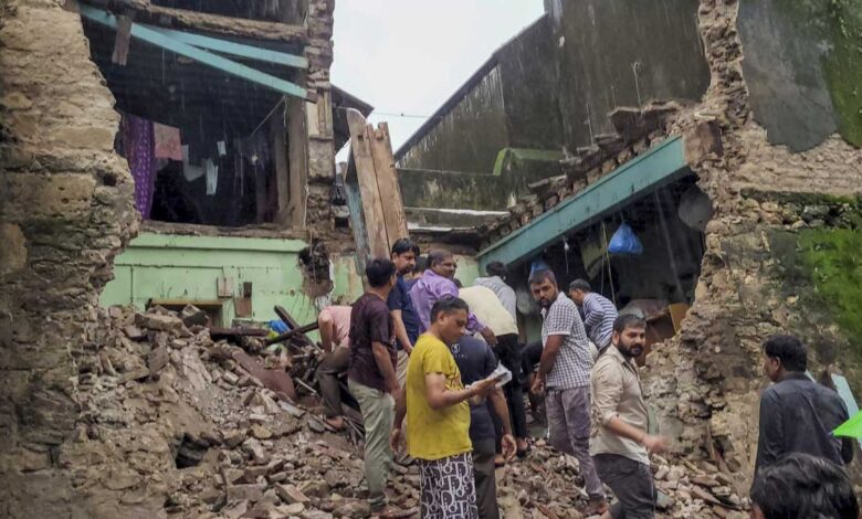 3 people died due to building collapse in Dwarka Gujarat