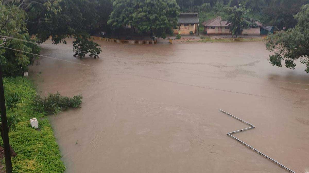 3 people died in Karnataka when the wall of a house collapsed during rain