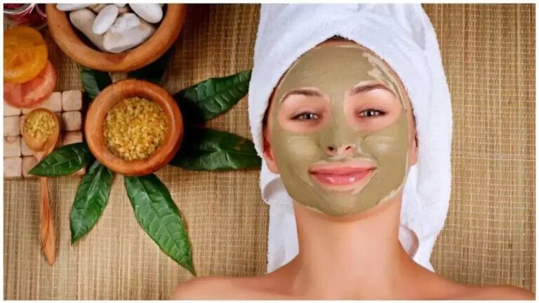 Multani Mitti, गुलाब जल में मिलाकर लगाने के 5 फायदे 