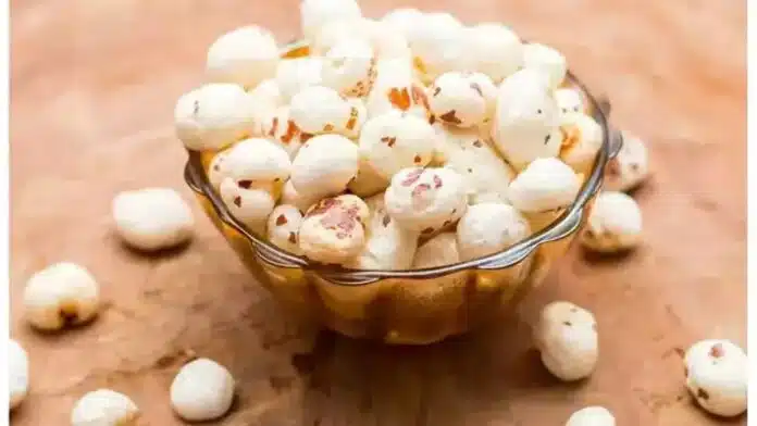 5 benefits of eating 2 handfuls of makhana every day