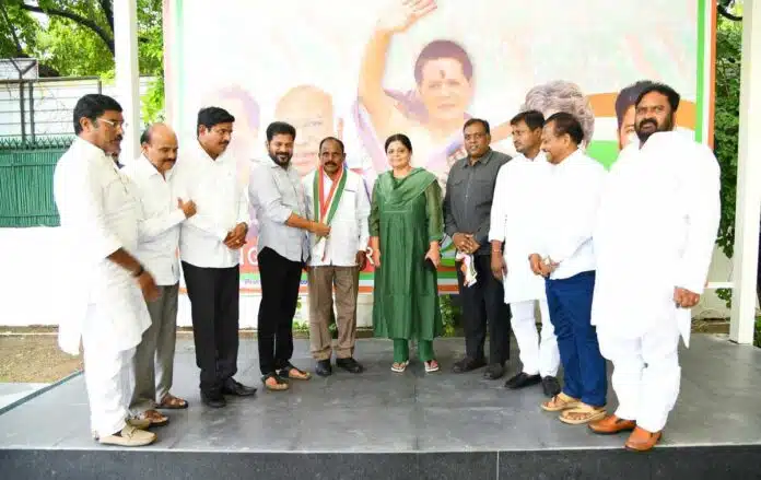 6 BRS MLAs join Congress in Telangana