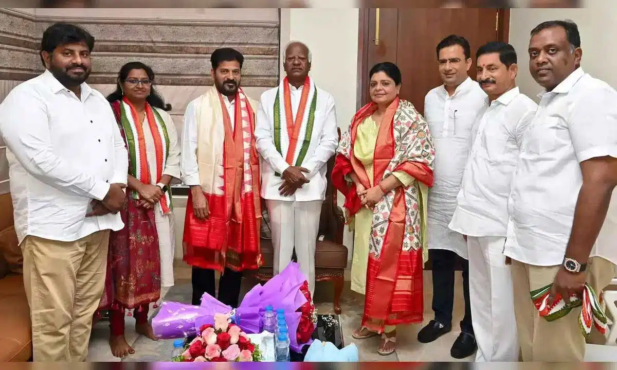 6 BRS MLAs join Congress in Telangana