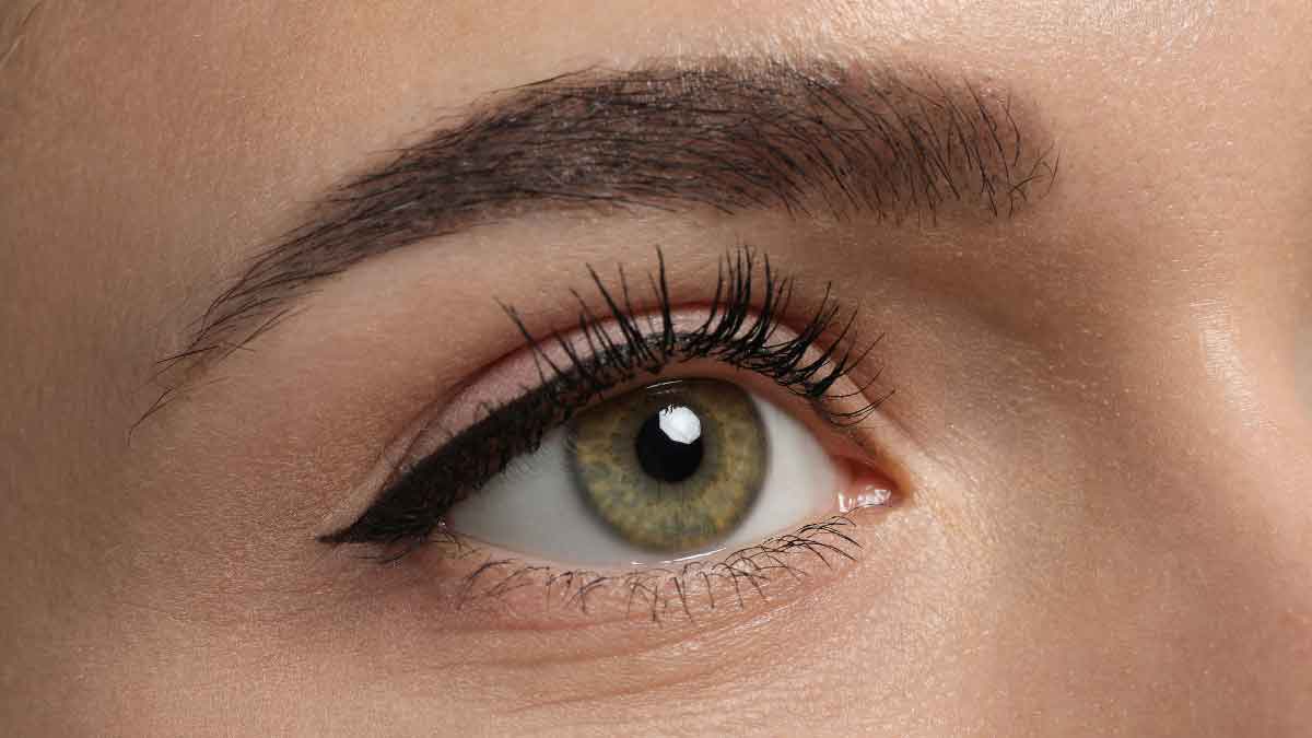 6 Simple Steps To Do Smokey Eye Makeup