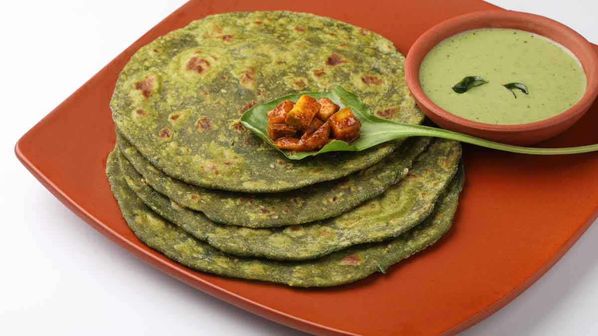 7 Types Of Parathas That You Must Savour During Monsoon 