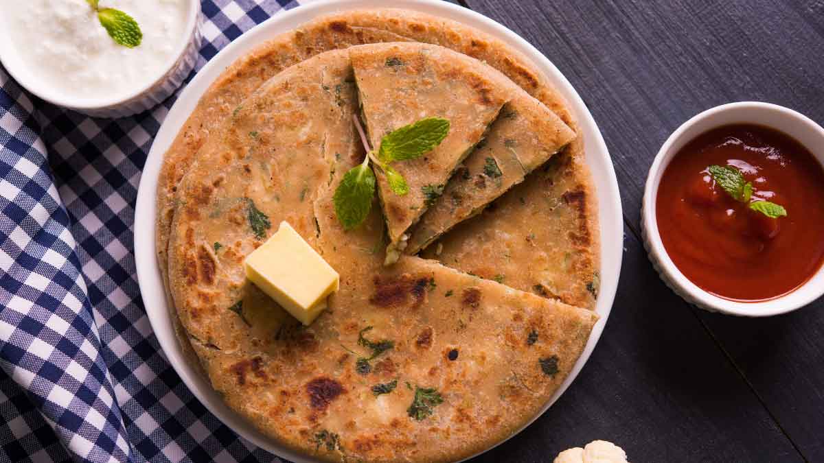 7 Types Of Parathas That You Must Savour During Monsoon 