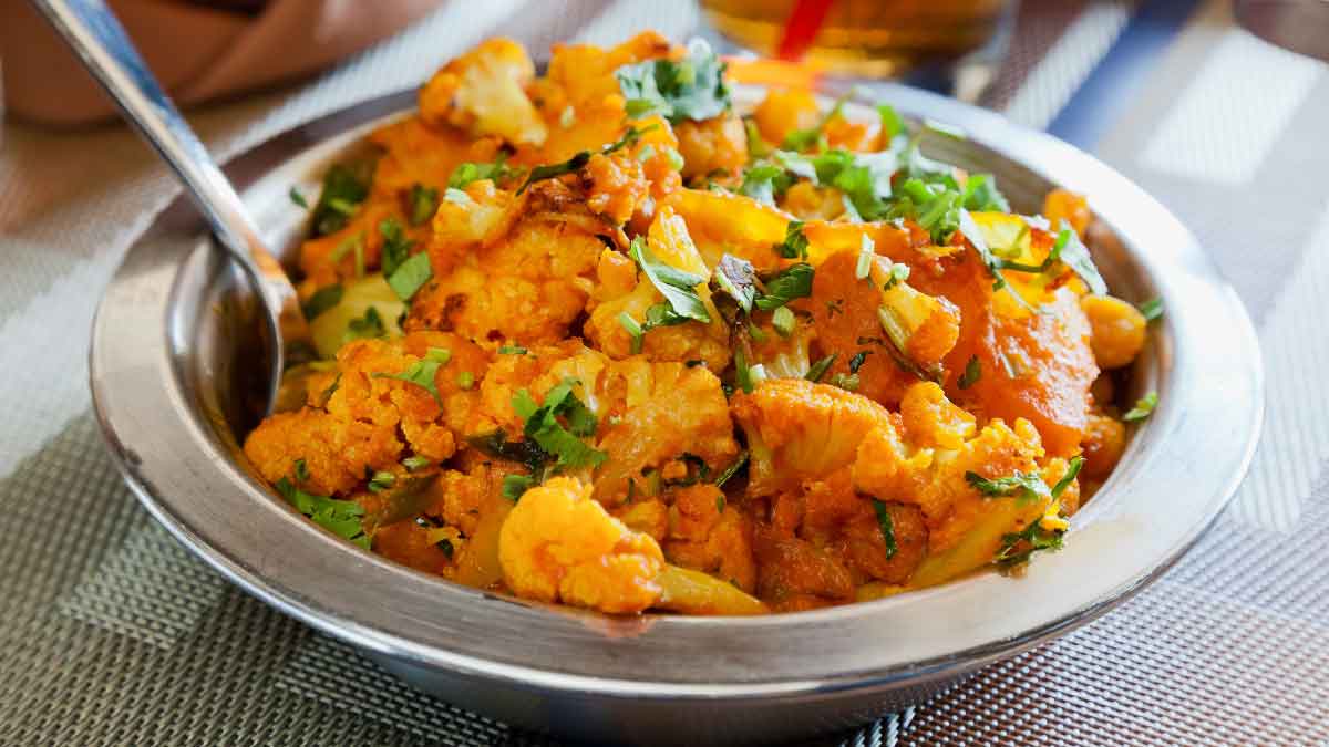 8 delicious North Indian curries to pair with Roti