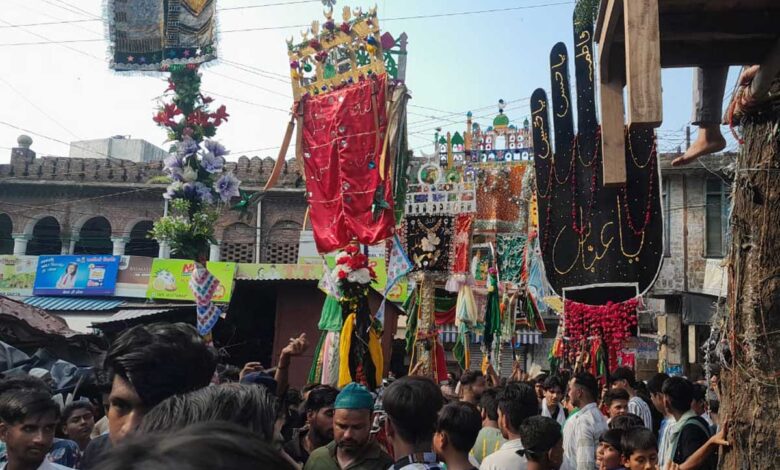 Alam procession taken out in memory of Hazrat Abbas in Sambhal