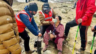 Anantnag police helped the pilgrims doing Amarnath Yatra