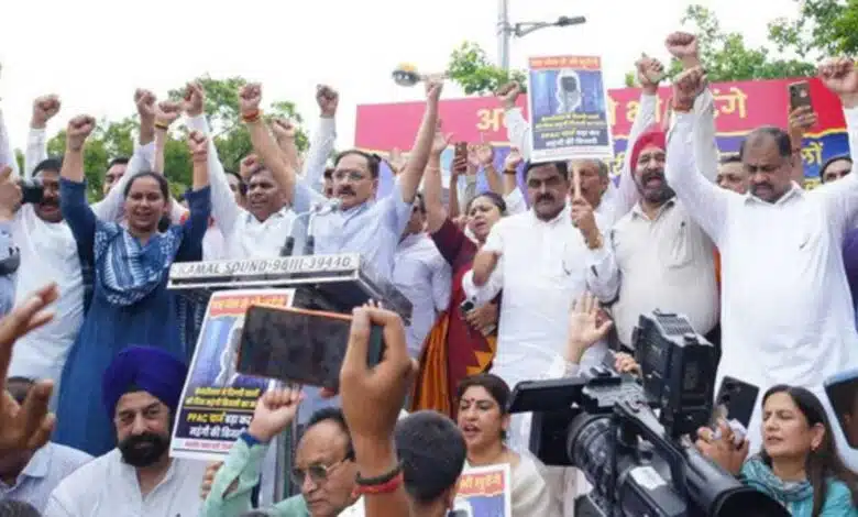 Suji Tomato Recipe: सूजी टमाटर से बनाएं टेस्टी साउथ इंडियन डिश Suji Tomato एक स्वादिष्ट दक्षिण भारतीय व्यंजन है जो सूजी की अच्छाई को टमाटर की खट्टास और सुगंधित मसालों के साथ मिलाता है। यह बनाने में आसान, पौष्टिक है, #suji #tomato #recipe #newsnow24x7 https://newsnow24x7.com/suji-tomato-recipe-make-a-tasty-south-indian-dish-with-suji-tomato/