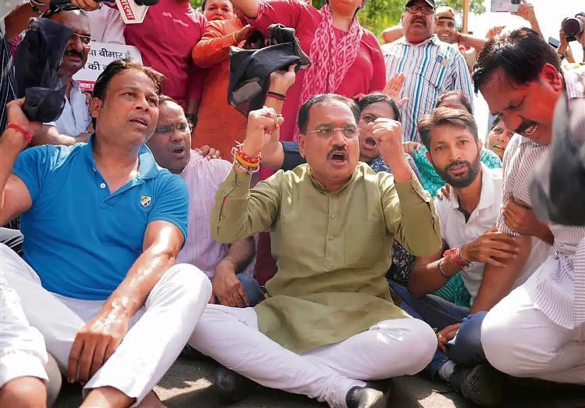 BJP protests against AAP after Rajendra Nagar coaching centre incident