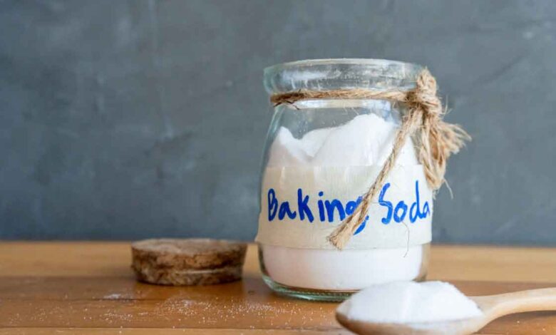 Baking Soda will bring life to plants, plants will become green, follow these tips