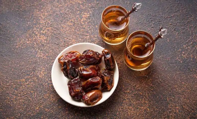 Benefits of eating Honey and Dates together
