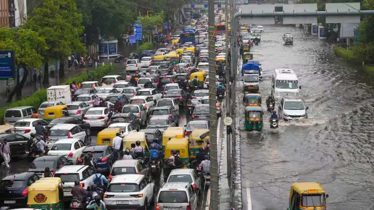 CJI DY Chandrachud said that in 2024, Delhi may witness two heatwaves and record-breaking rainfall in a single day