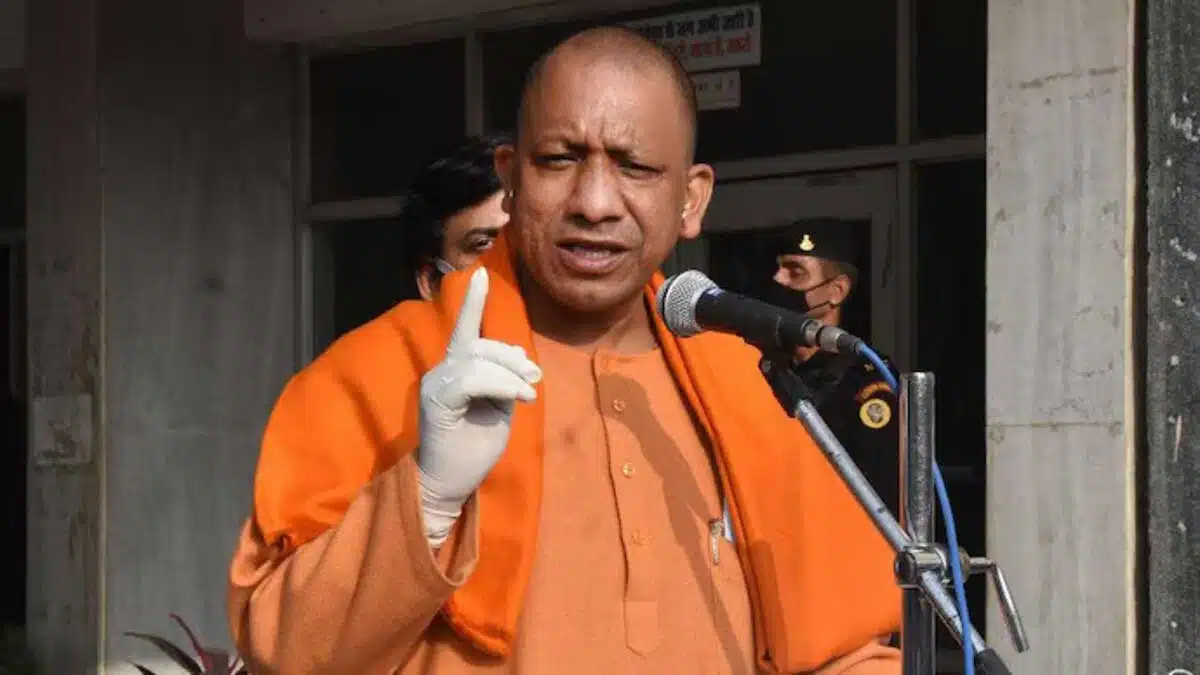 CM Yogi Adityanath stressed on strict legal action against those illegally encroaching on people's land