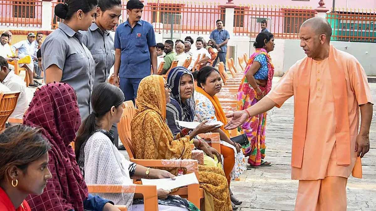 CM Yogi Adityanath stressed on strict legal action against those illegally encroaching on people's land