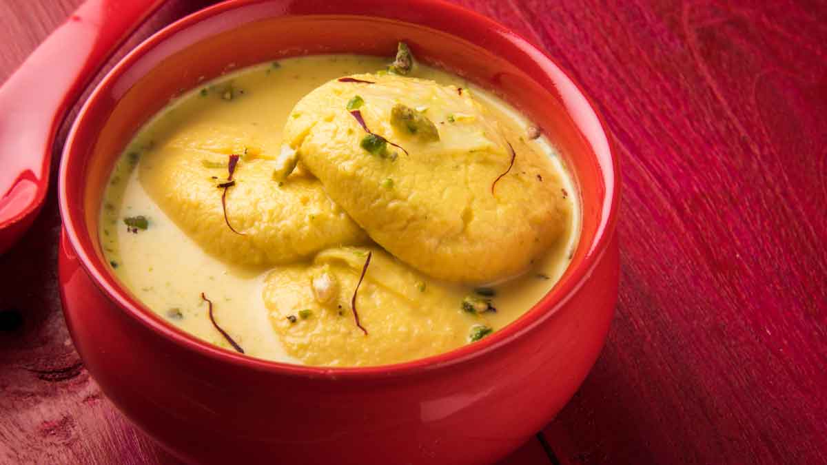 Delicious Mango And Bread Rasmalai Recipe