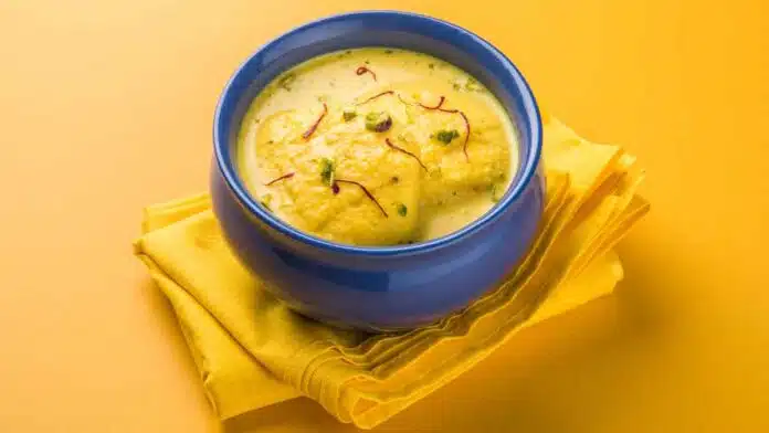 Delicious Mango And Bread Rasmalai Recipe