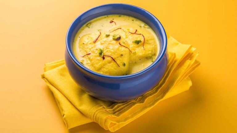 Rasmalai: स्वादिष्ट आम और ब्रेड रसमलाई रेसिपी