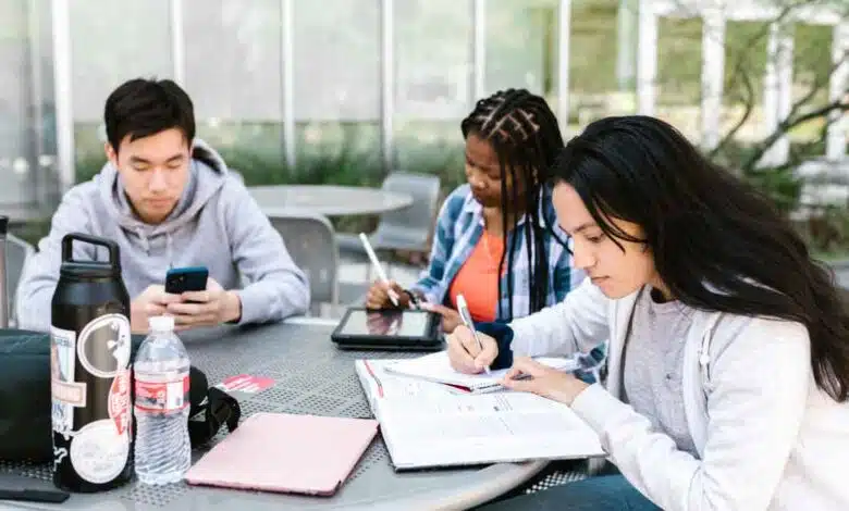 If you want to earn money quickly after 12th then do these 10 Courses