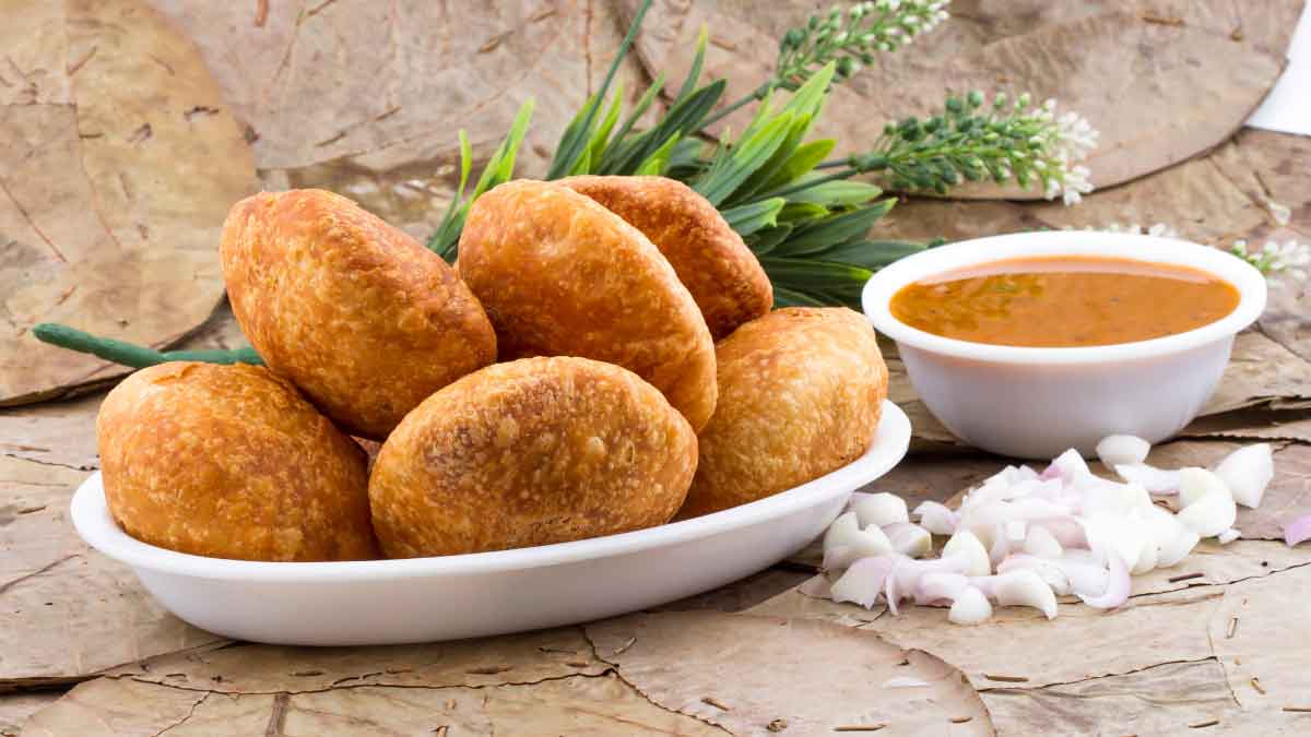 Make crispy Moong Dal kachori for snacks, this dish is rich in taste as well as nutrients