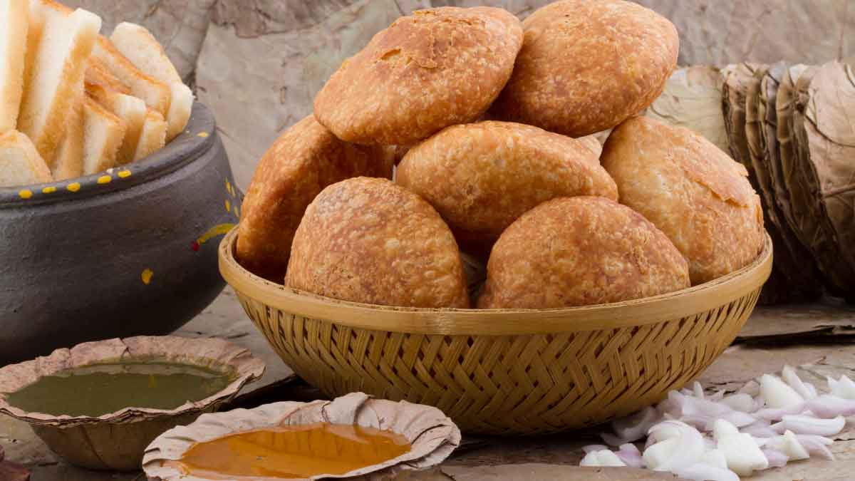 Make crispy Moong Dal kachori for snacks, this dish is rich in taste as well as nutrients