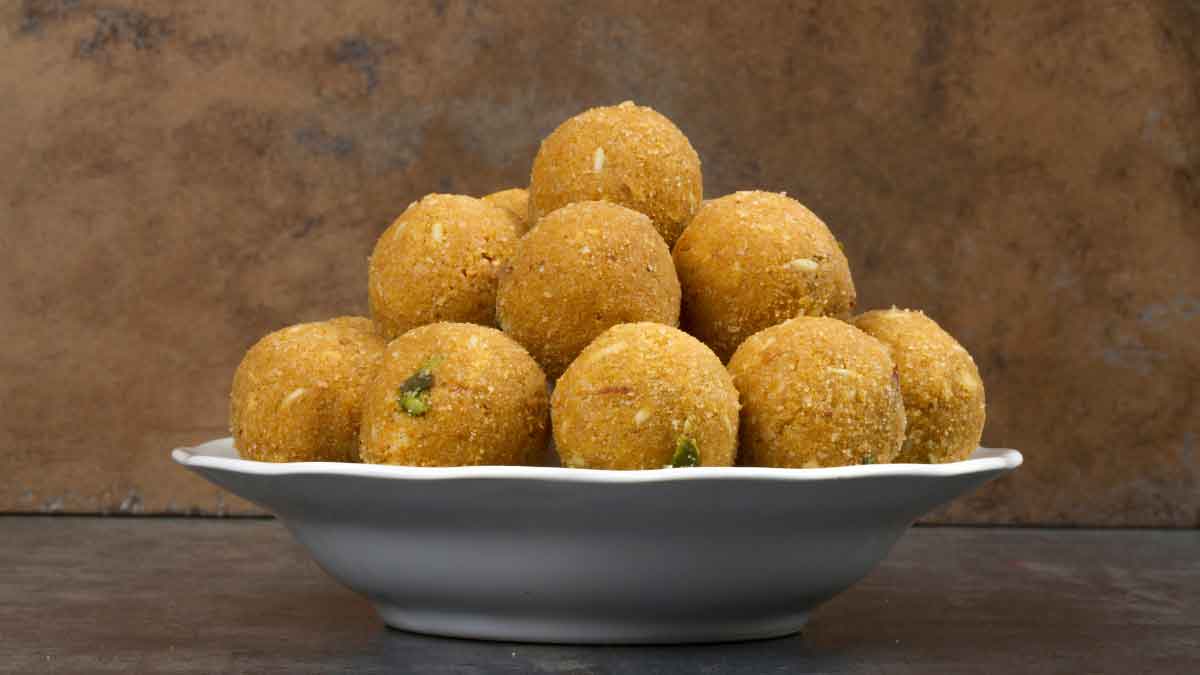 Make delicious Semolina Laddus in a new way at low cost