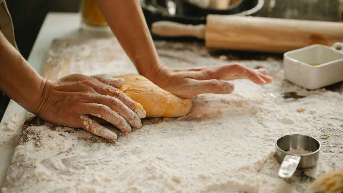 Make tasty and crispy Samosas at home without using flour