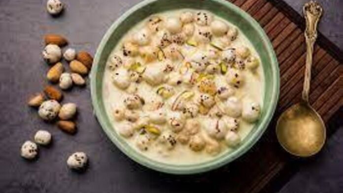 Makhana Mix makhana in milk and drink it, you will get 9 amazing benefits