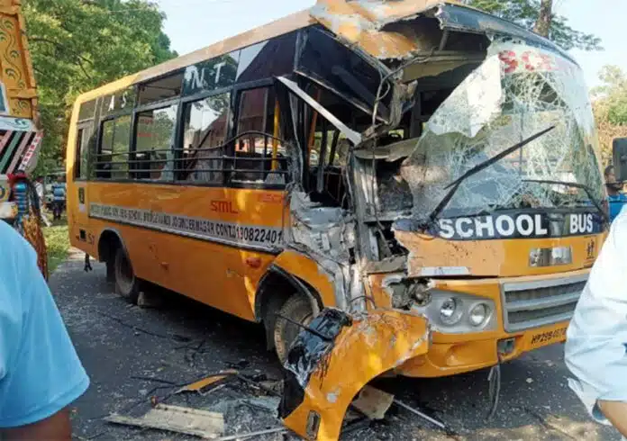 One dead in collision between bus and lorry in Nellore, Andhra Pradesh