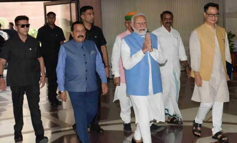 PM Modi reached Parliament for the NDA Parliamentary Party meeting