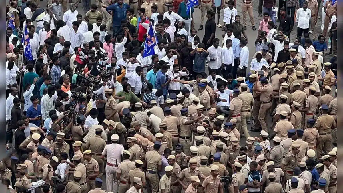 Party workers protest against the murder of BSP leader in Chennai