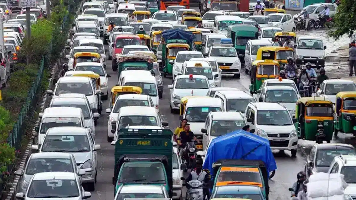 Plan to close roads strategically to avoid traffic jams during rain in Delhi