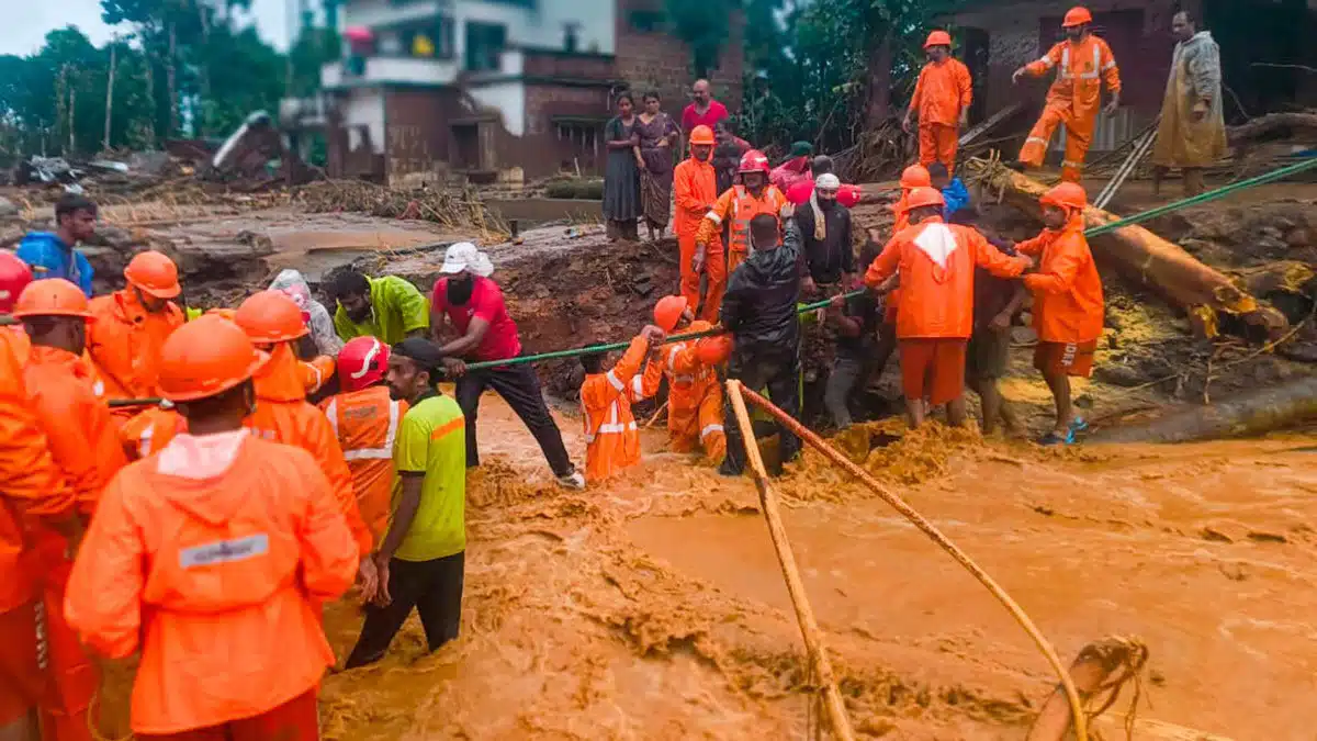 Rahul Gandhi urges Centre to provide full assistance to those affected by Wayanad landslide