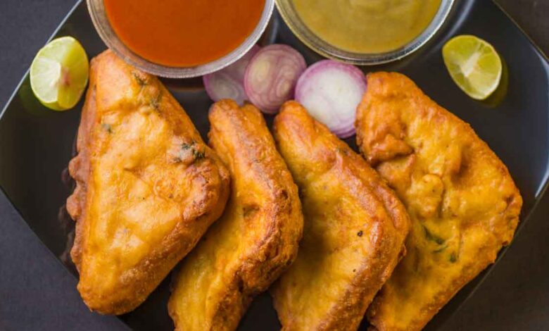 Spicy and spicy Bread Pakoras in easy way