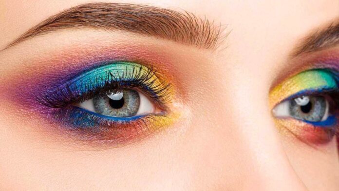 Stunning Shimmery Eye Makeup For Parties