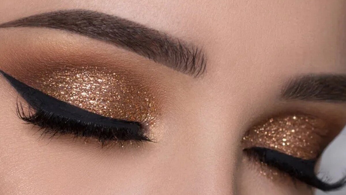 Stunning Shimmery Eye Makeup For Parties