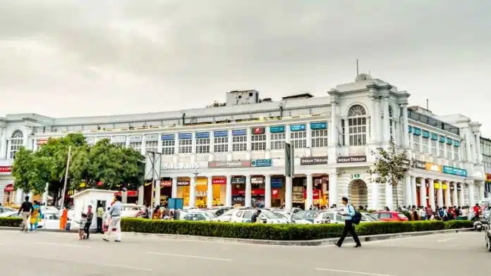 The biggest and most expensive samosa is available in this hotel of Connaught Place, Delhi