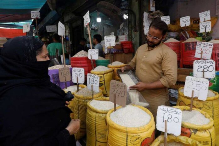 The prices of essential commodities are also expensive in Pakistan