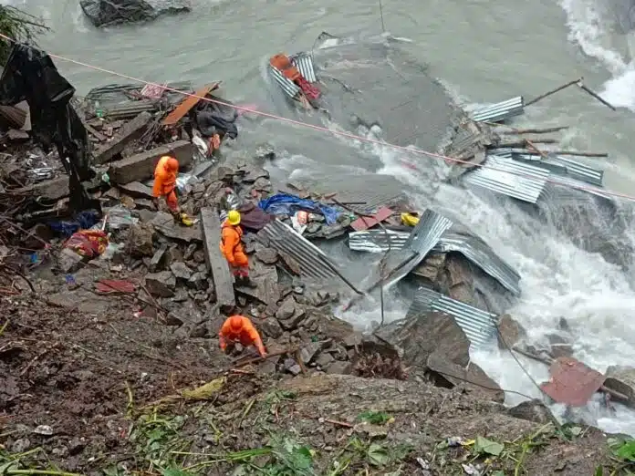 Uttarakhand 3 killed in landslide on Kedarnath Yatra route