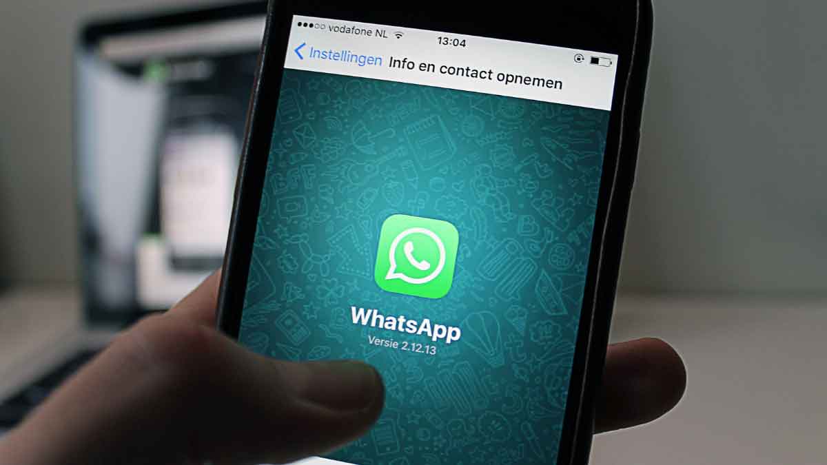 WhatsApp made users happy, for the first time it brought such a great feature for status update