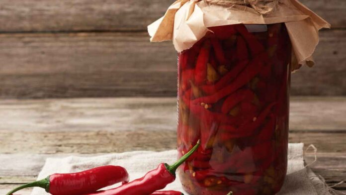 With this recipe, green Chilli pickle will be prepared in 10 minutes, it will double the taste of every dish