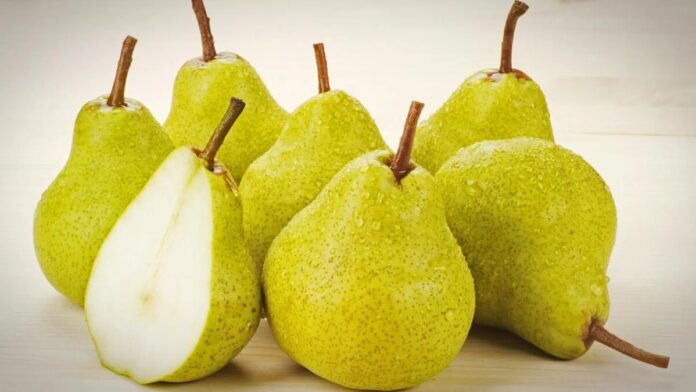 You must eat Pear during Monday fast, know its benefits