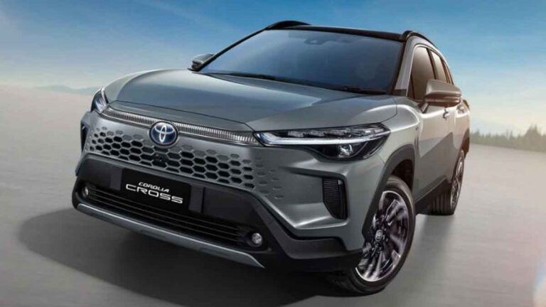 Toyota Corolla Cross SUV के पावरफुल इंजन और शानदार फीचर्स जानकर रह जाएंगे हैरान